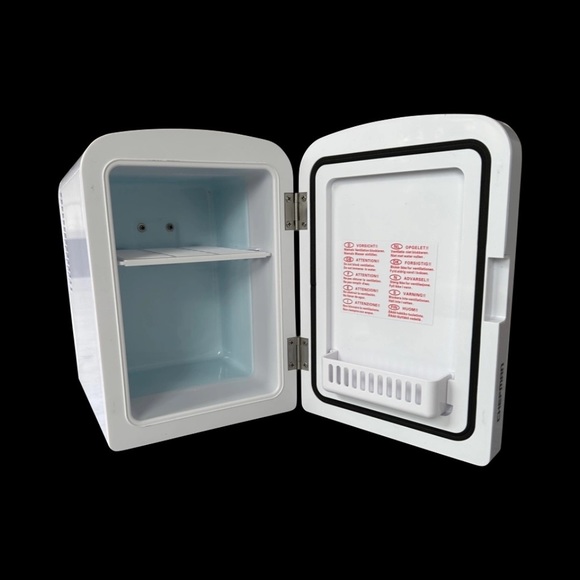 CHEFMAN - Mini Personal Fridge - Picture 4 of 6